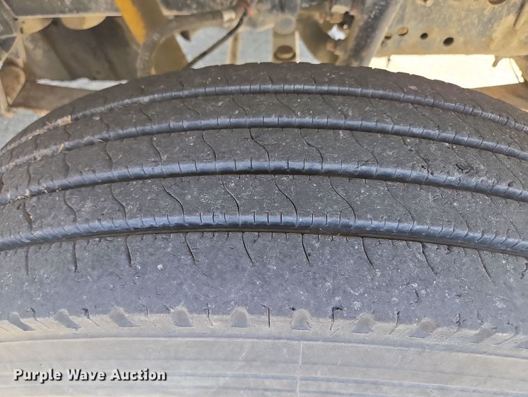 image for item EV1553 1996 Freightliner vacuum truck