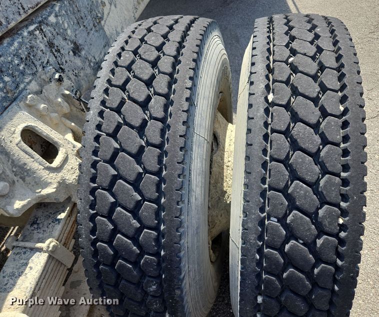 image for item EV1553 1996 Freightliner vacuum truck