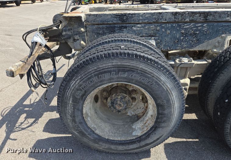 image for item EV1553 1996 Freightliner vacuum truck