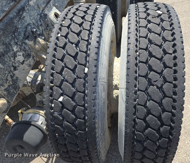 image for item EV1553 1996 Freightliner vacuum truck