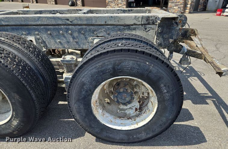 image for item EV1553 1996 Freightliner vacuum truck