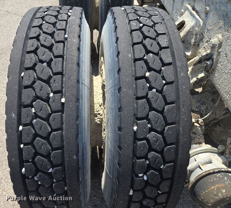 image for item EV1553 1996 Freightliner vacuum truck