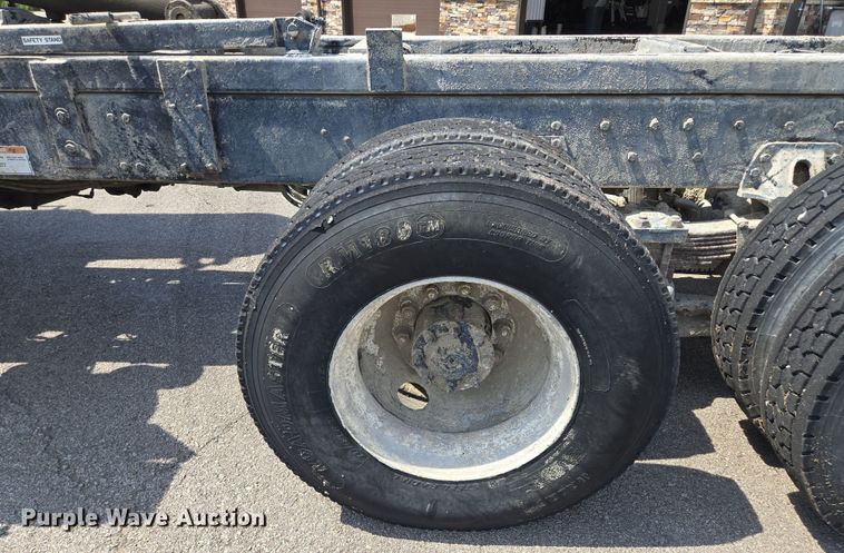 image for item EV1553 1996 Freightliner vacuum truck