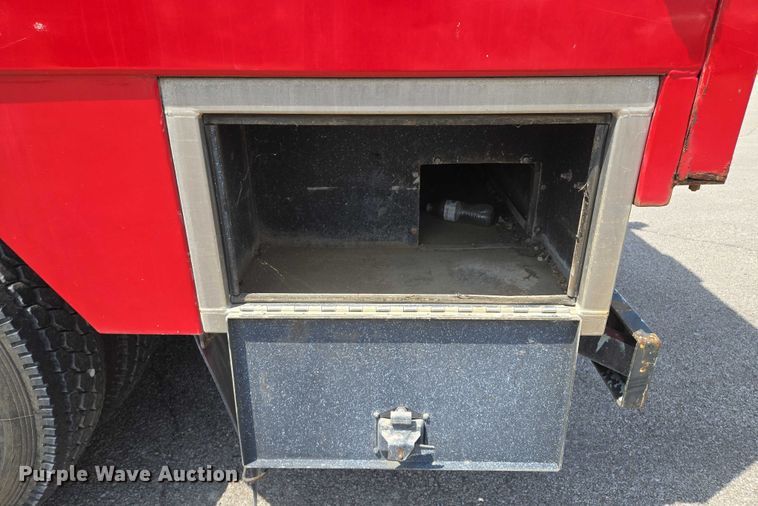 image for item EV1554 1996 International 4700 sewer jetter truck