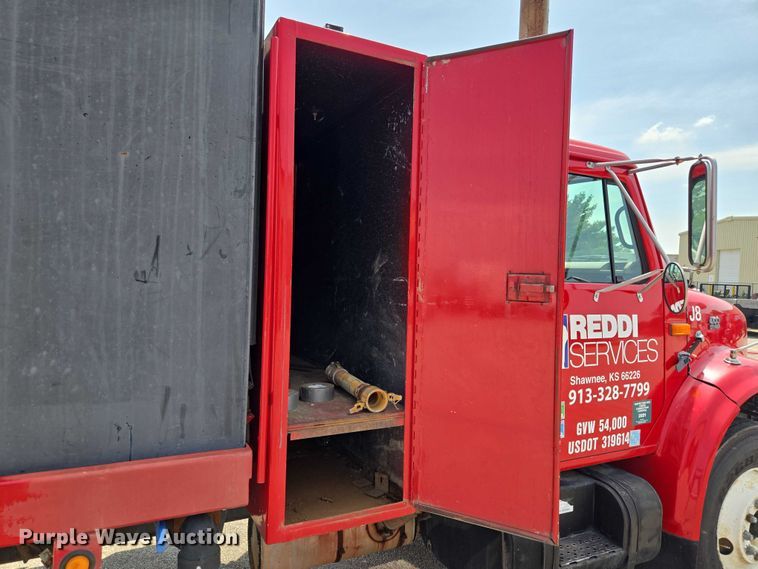 image for item EV1554 1996 International 4700 sewer jetter truck