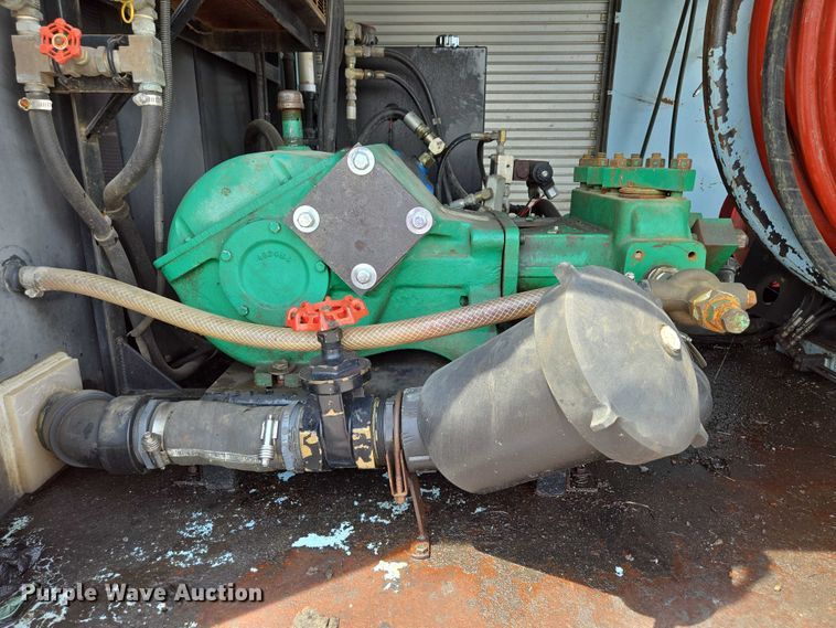image for item EV1554 1996 International 4700 sewer jetter truck