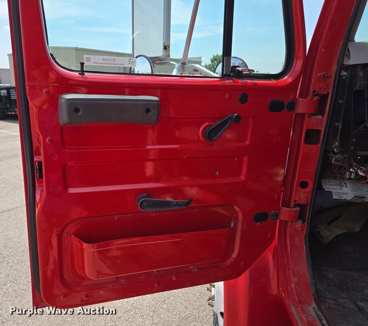 image for item EV1554 1996 International 4700 sewer jetter truck