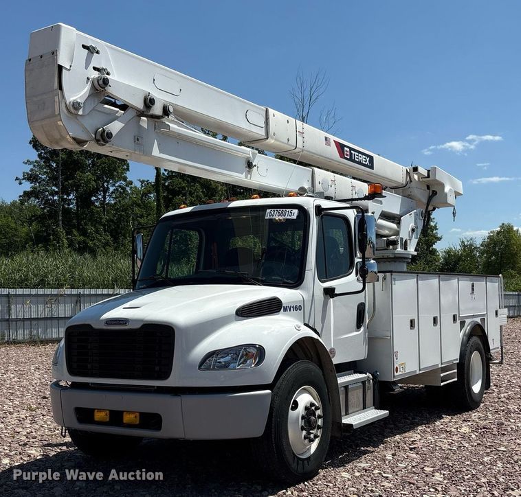 2022 Freightliner Business Class M2