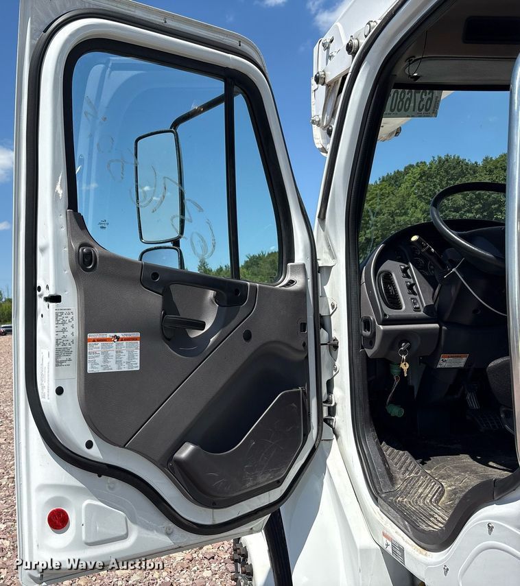 image for item YA0588 2022 Freightliner Business Class M2 bucket truck