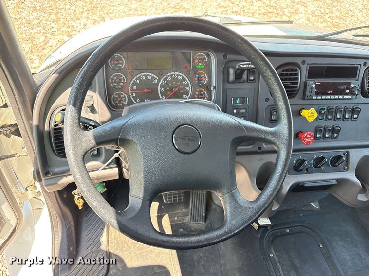 image for item YA0588 2022 Freightliner Business Class M2 bucket truck