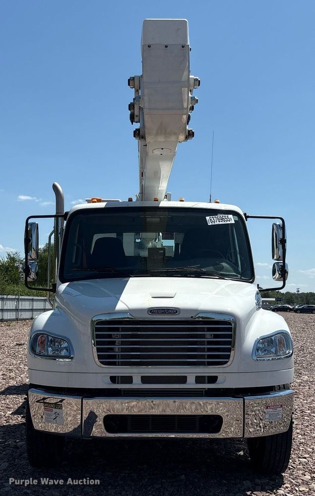 CAMIóN CON CANASTILLA 2024 FREIGHTLINER TEREX