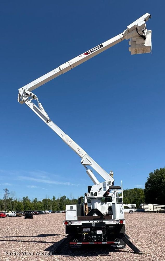 image for item YA0652 2024 Freightliner Business Class M2 bucket truck