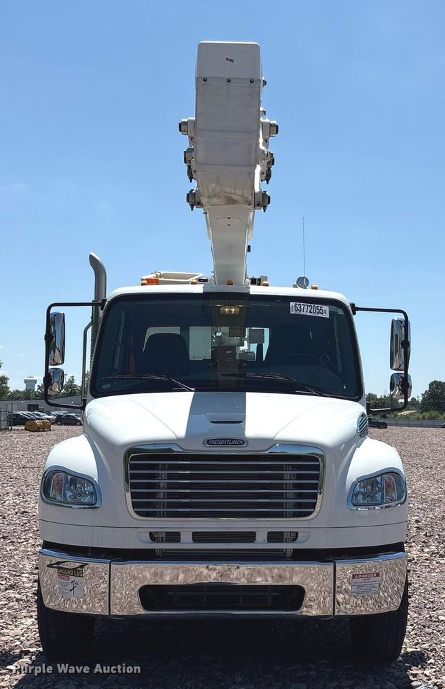 CAMIóN CON CANASTILLA 2023 FREIGHTLINER TEREX