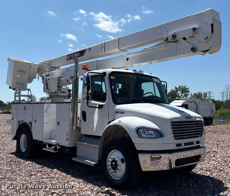 CAMIóN CON CANASTILLA 2023 FREIGHTLINER TEREX