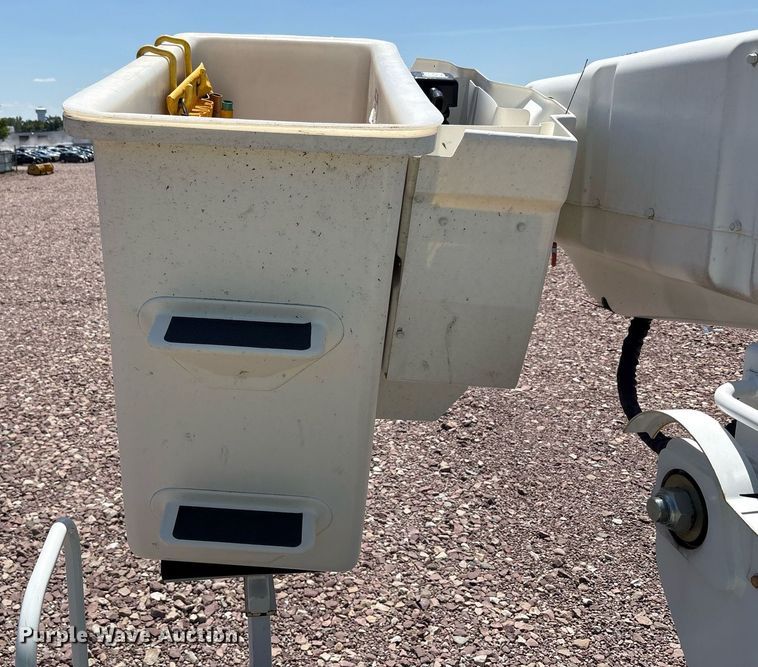 image for item YA0653 2023 Freightliner  Business Class M2 bucket truck