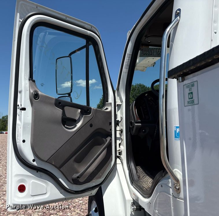 image for item YA0653 2023 Freightliner  Business Class M2 bucket truck