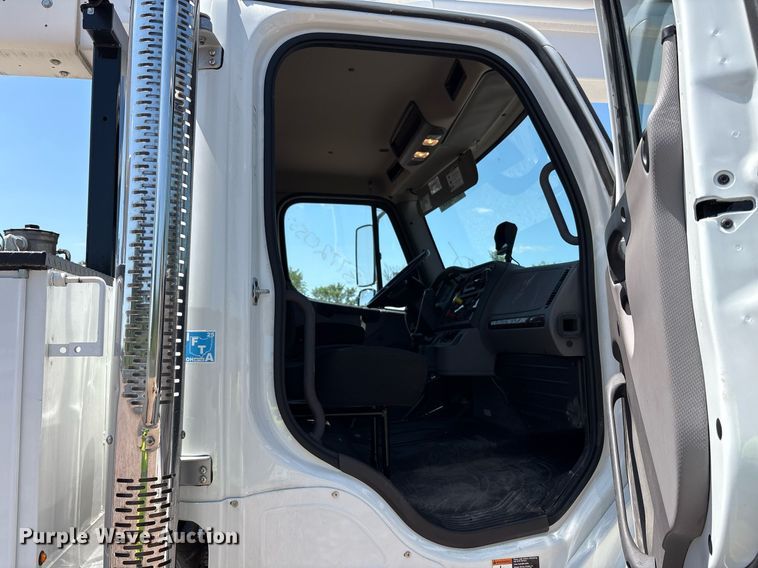 image for item YA0653 2023 Freightliner  Business Class M2 bucket truck