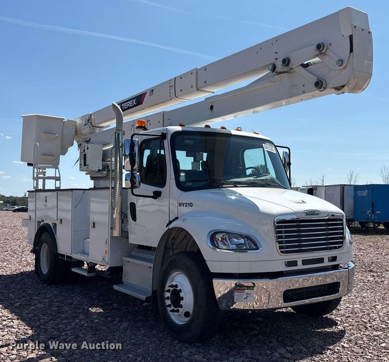 CAMIóN CON CANASTILLA 2023 FREIGHTLINER TEREX