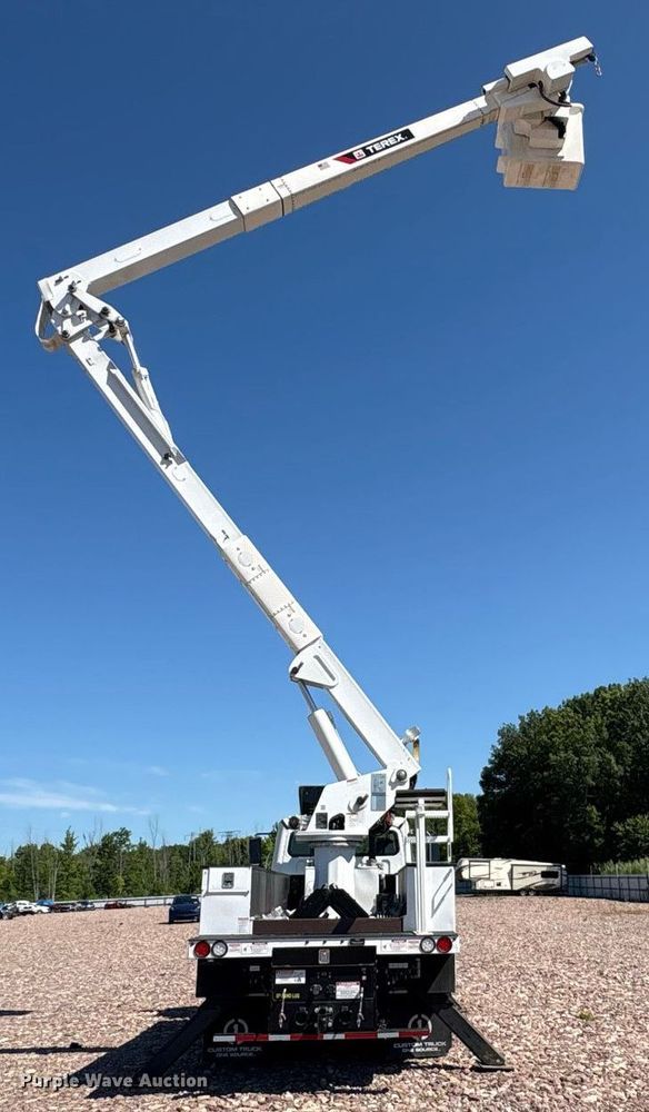 image for item YA0654 2023 Freightliner Business Class M2 bucket truck