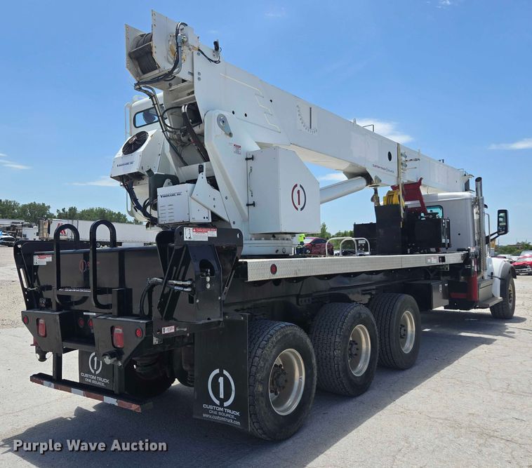 image for item YA0685 2020 Peterbilt 567 crane truck