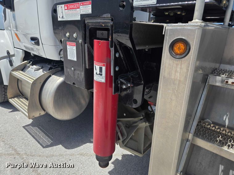 image for item YA0685 2020 Peterbilt 567 crane truck