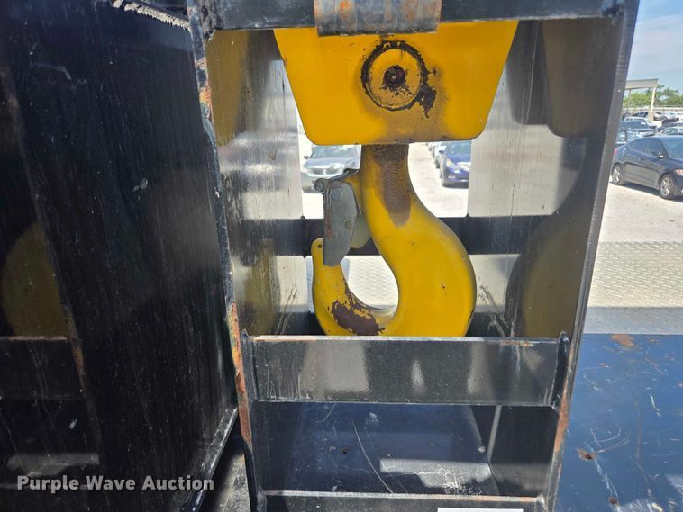 image for item YA0685 2020 Peterbilt 567 crane truck