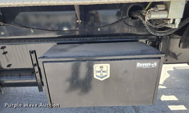 image for item YA0685 2020 Peterbilt 567 crane truck