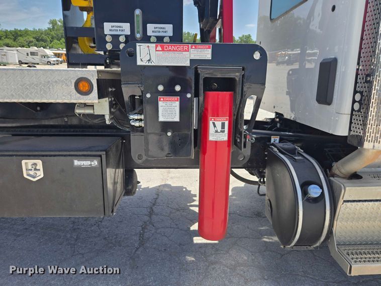 image for item YA0685 2020 Peterbilt 567 crane truck