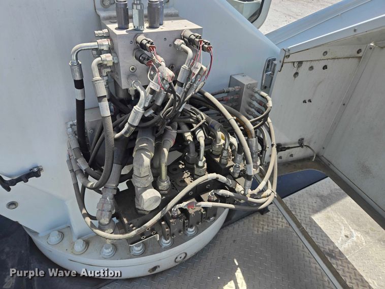 image for item YA0685 2020 Peterbilt 567 crane truck