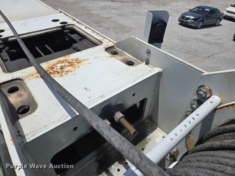 image for item YA0685 2020 Peterbilt 567 crane truck