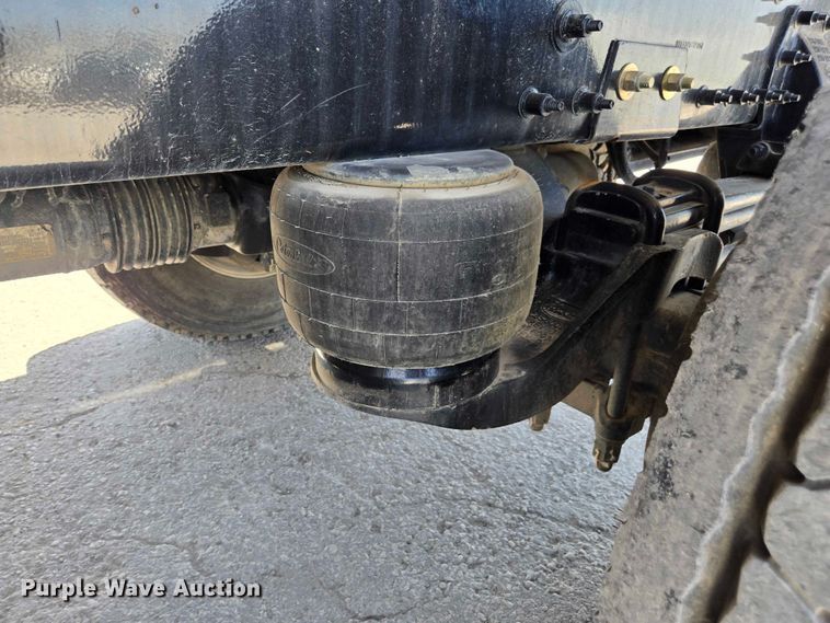 image for item YA0685 2020 Peterbilt 567 crane truck