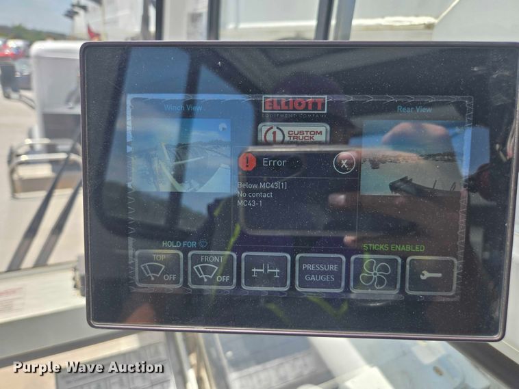 image for item YA0685 2020 Peterbilt 567 crane truck