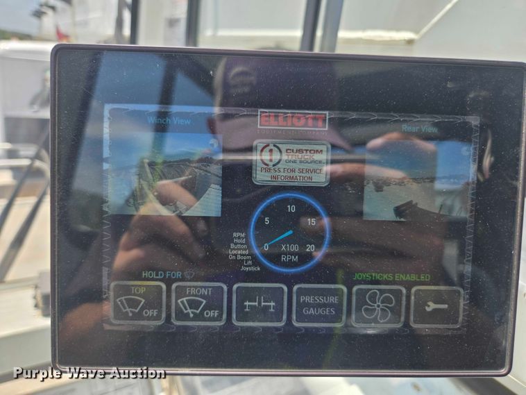 image for item YA0685 2020 Peterbilt 567 crane truck