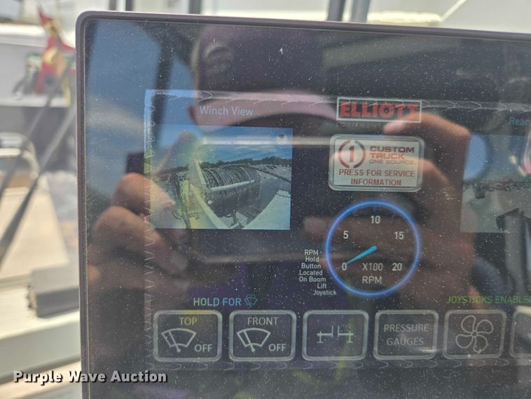 image for item YA0685 2020 Peterbilt 567 crane truck