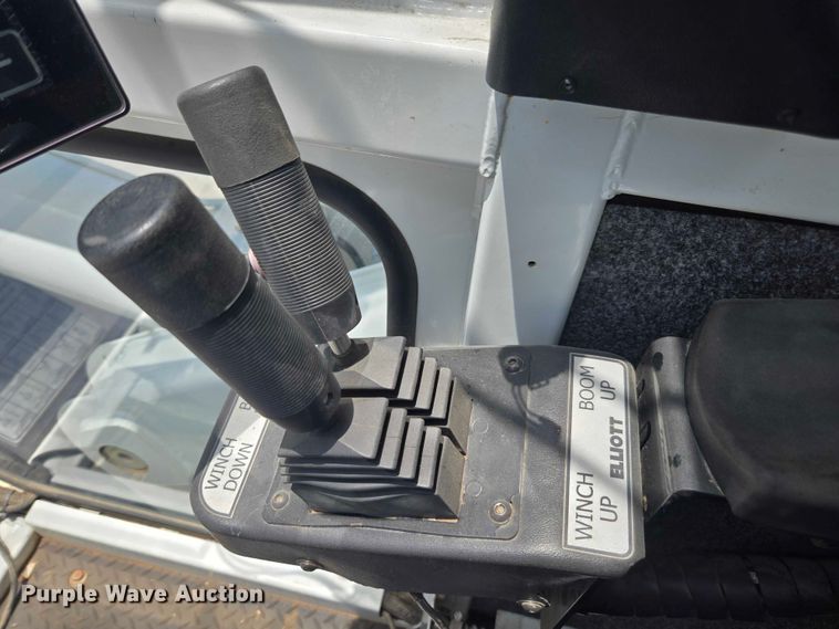 image for item YA0685 2020 Peterbilt 567 crane truck