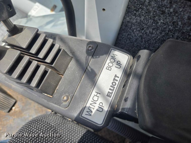 image for item YA0685 2020 Peterbilt 567 crane truck