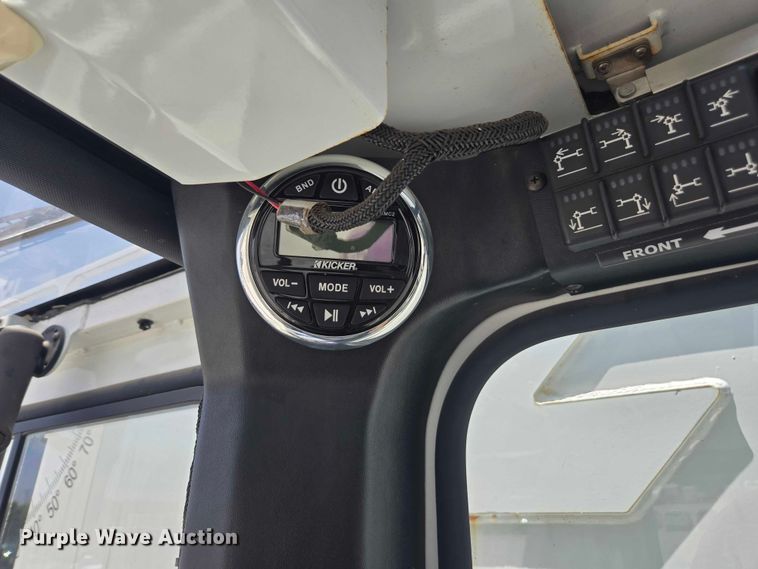 image for item YA0685 2020 Peterbilt 567 crane truck