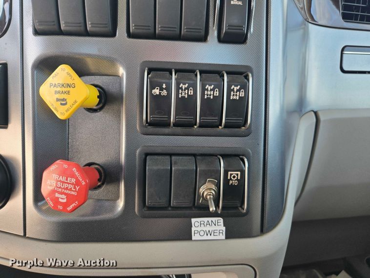 image for item YA0685 2020 Peterbilt 567 crane truck