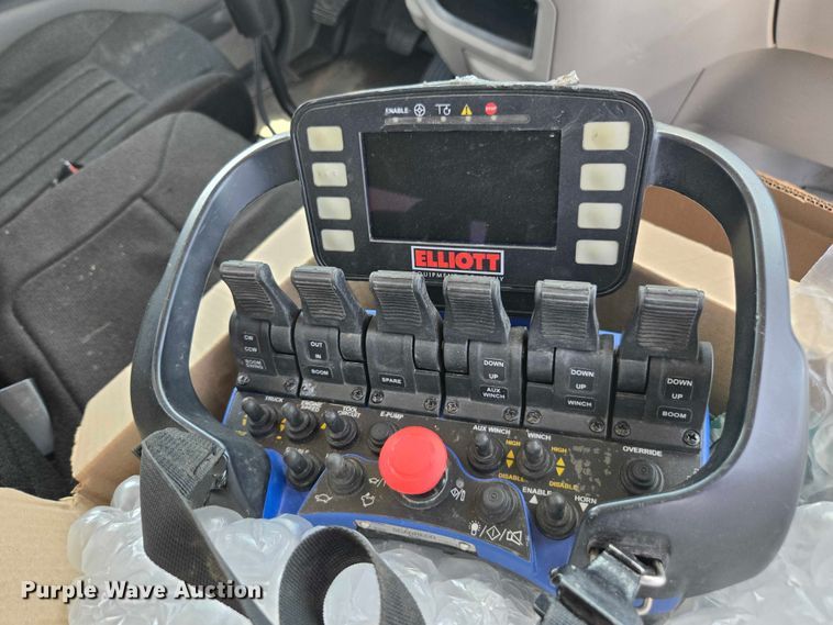 image for item YA0685 2020 Peterbilt 567 crane truck