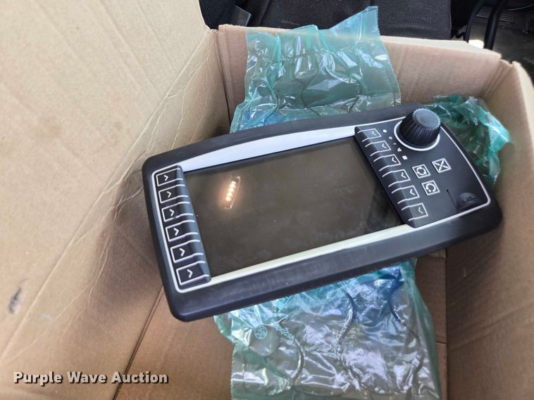 image for item YA0685 2020 Peterbilt 567 crane truck