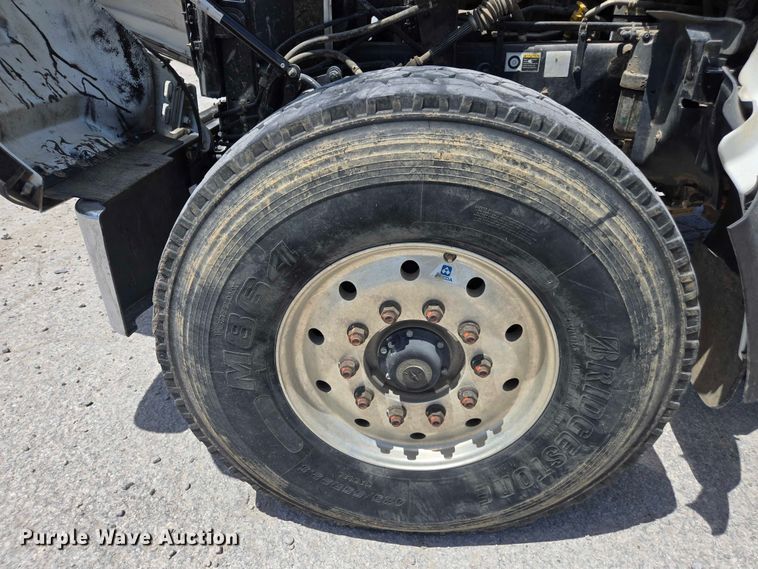 image for item YA0685 2020 Peterbilt 567 crane truck