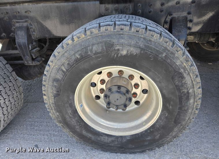 image for item YA0685 2020 Peterbilt 567 crane truck