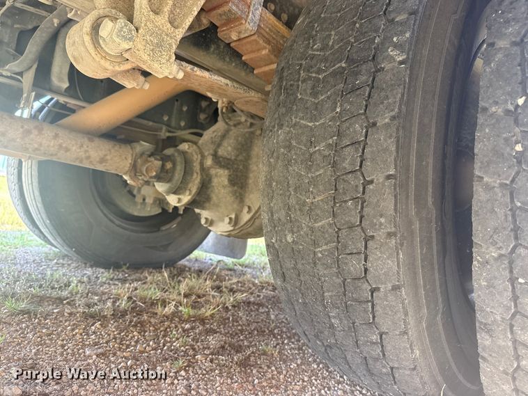 image for item DJ7751 2013 Blue Bird Bb Conventional school bus