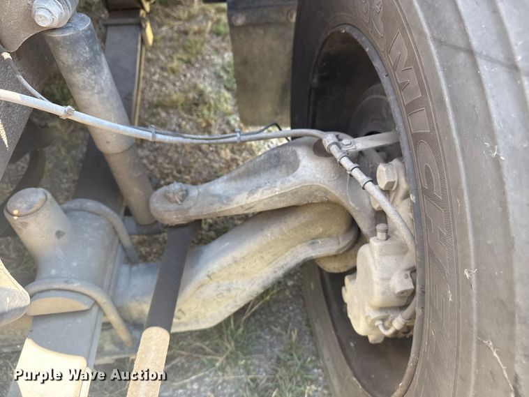 image for item DJ7751 2013 Blue Bird Bb Conventional school bus