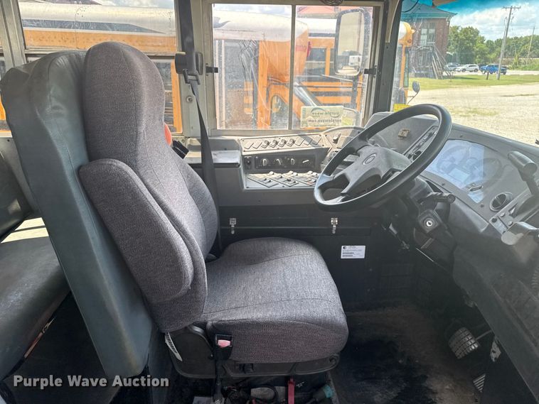 image for item DJ7751 2013 Blue Bird Bb Conventional school bus