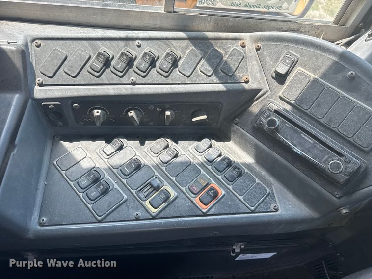 image for item DJ7751 2013 Blue Bird Bb Conventional school bus