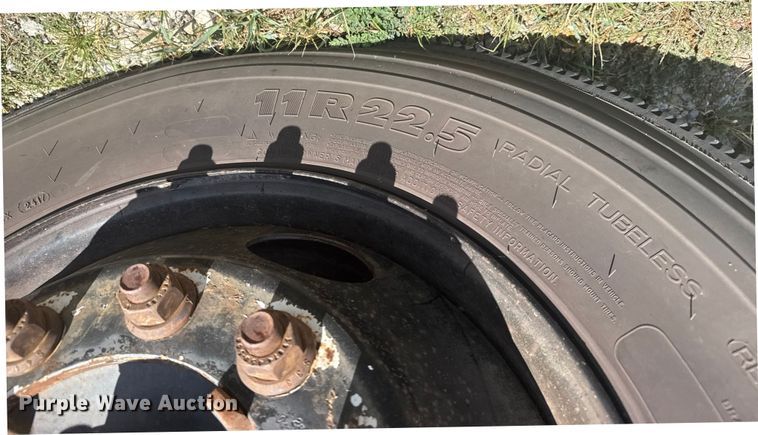 image for item DJ7751 2013 Blue Bird Bb Conventional school bus