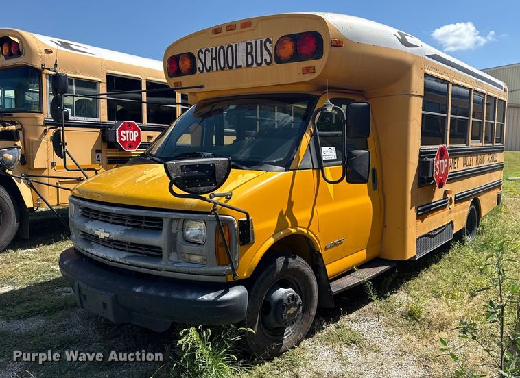 image for item DJ7752 2002 Chevrolet Express school bus