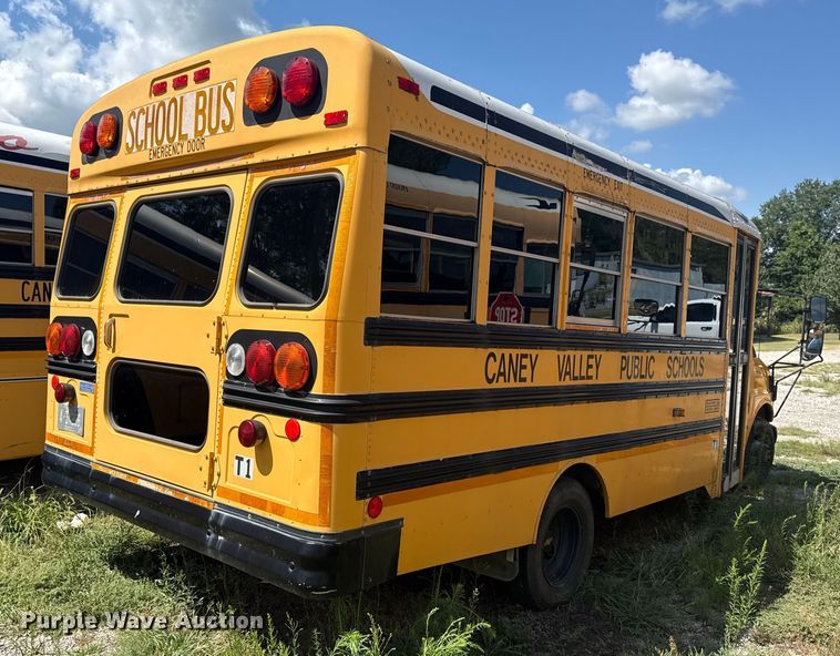 image for item DJ7752 2002 Chevrolet Express school bus