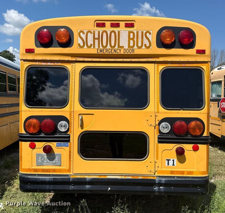 image for item DJ7752 2002 Chevrolet Express school bus